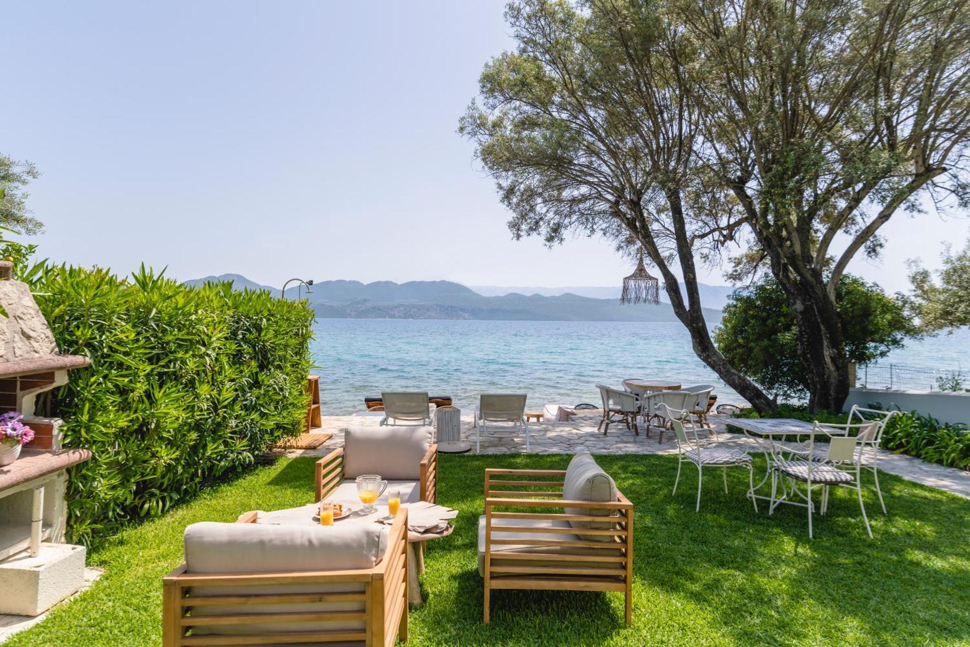 Agnadi Suites Episkopos Esterno foto