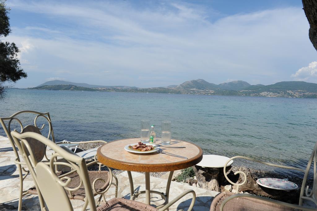 Agnadi Suites Episkopos Esterno foto
